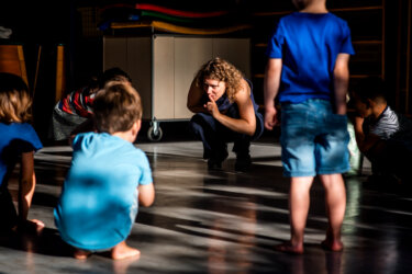 PCBO school 't Anker start met door NEOS georganiseerde theaterlessen tijdens de gouden weken.