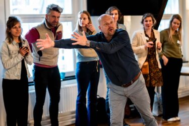 Spelen met contact door Constant Cornelissen van Cliniclowns